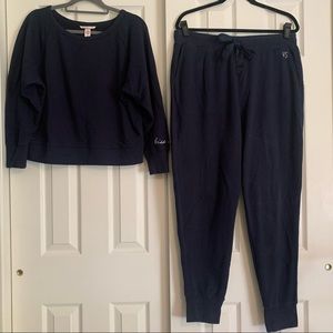 Victoria’s Secret Sweatshirt & Joggers Set
